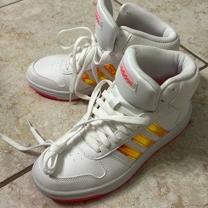 NWOTB Adidas white and pink high top sneakers size 6Y
